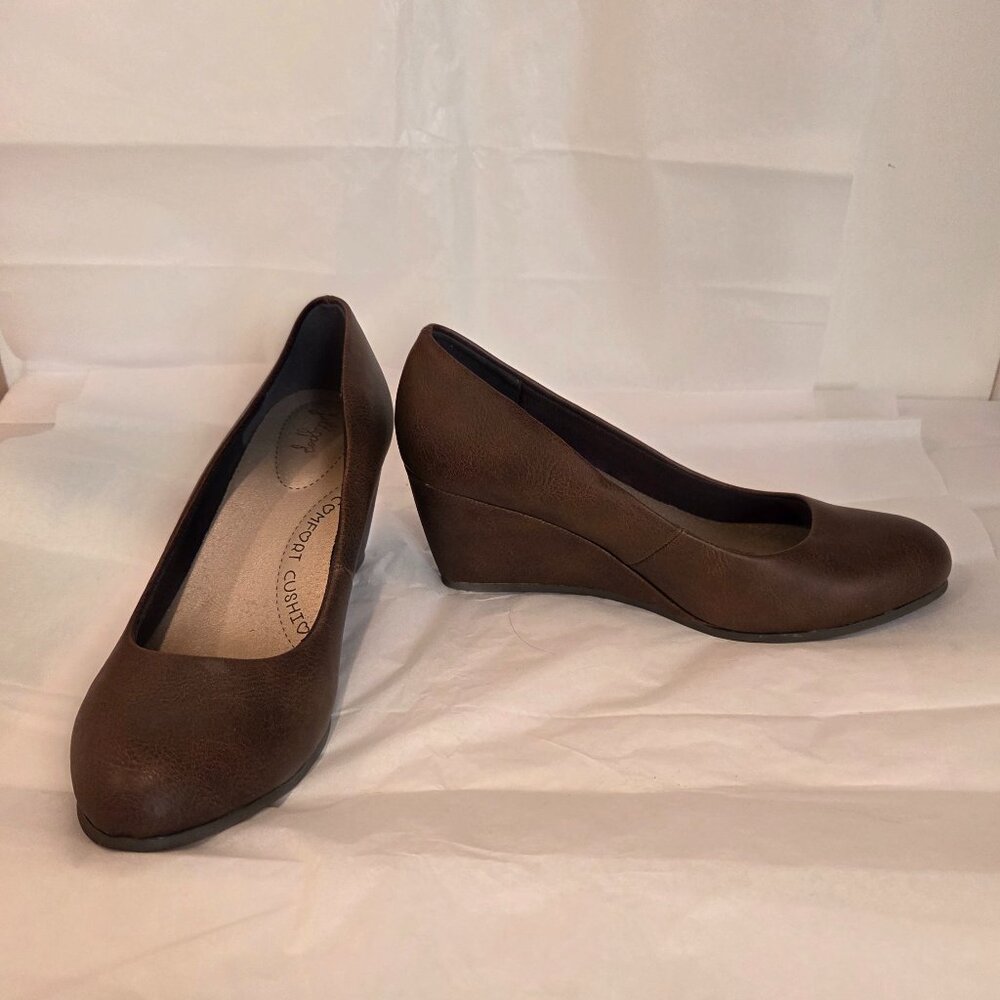 JellyPop Nola Wedge Pump, 8.5M, Brown